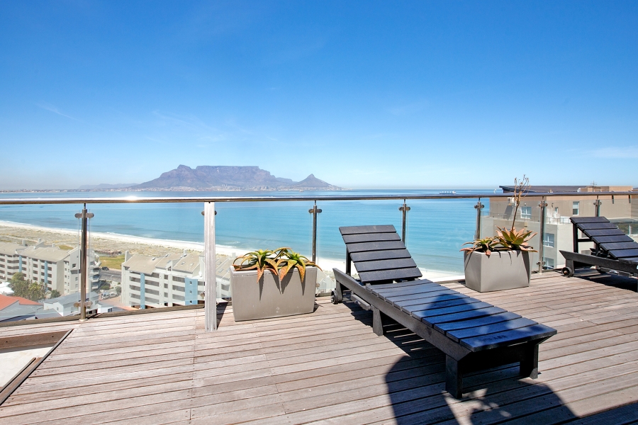 4 Bedroom Property for Sale in Waves Edge Western Cape